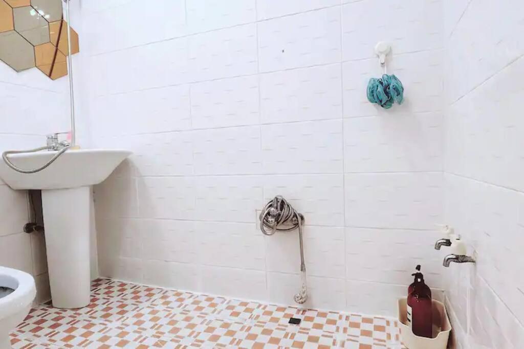 C-1 White Linen House,3br Apartment